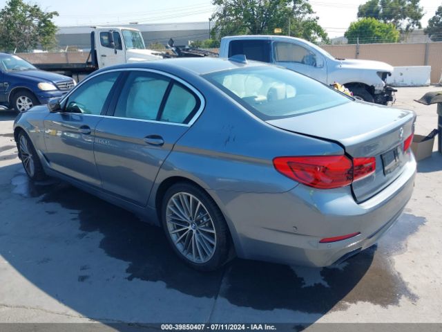 WBAJE5C57KWW13062  bmw 5 series 2018 IMG 2