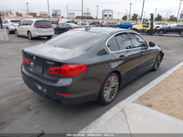 WBAJA5C59KWW31428  bmw 5 series 2019 IMG 3