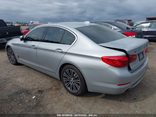 WBAJA7C56KG912544  bmw 5 series 2019 IMG 2