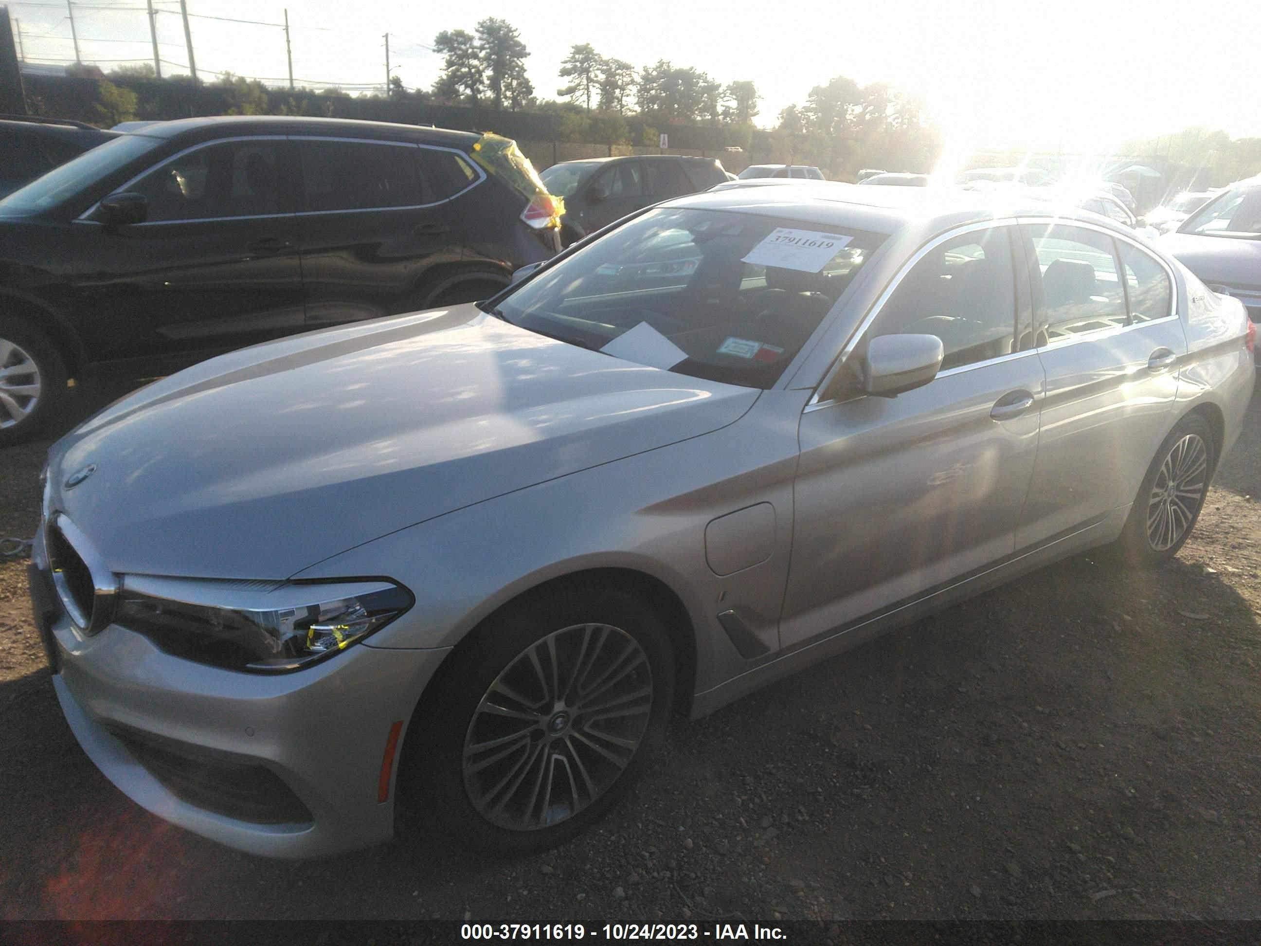 WBAJB1C55KB376662  bmw 5 series 2019 IMG 1