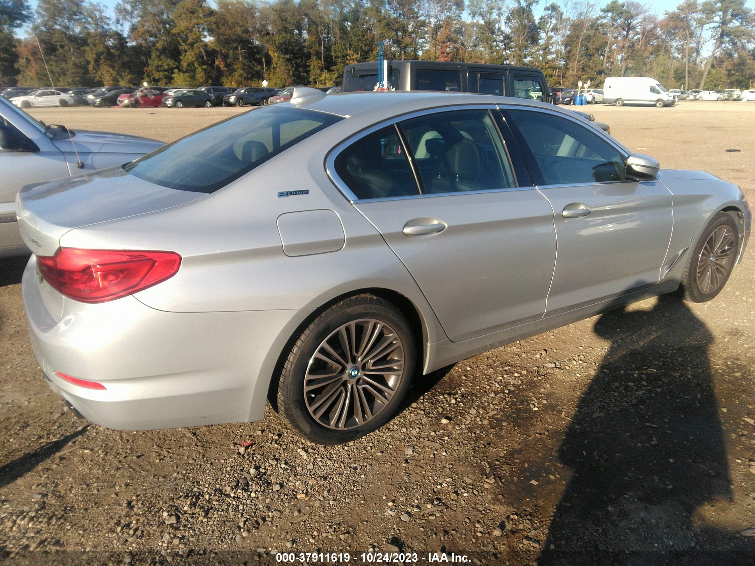 WBAJB1C55KB376662  bmw 5 series 2019 IMG 3