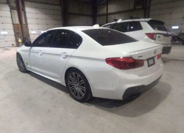 WBAJB9C58KB288784  bmw 5 series 2019 IMG 2