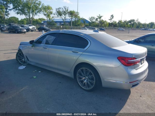 WBA7E2C50JB214931  bmw 7 series 2018 IMG 2