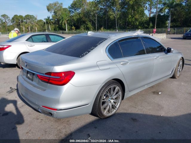 WBA7E2C50JB214931  bmw 7 series 2018 IMG 3