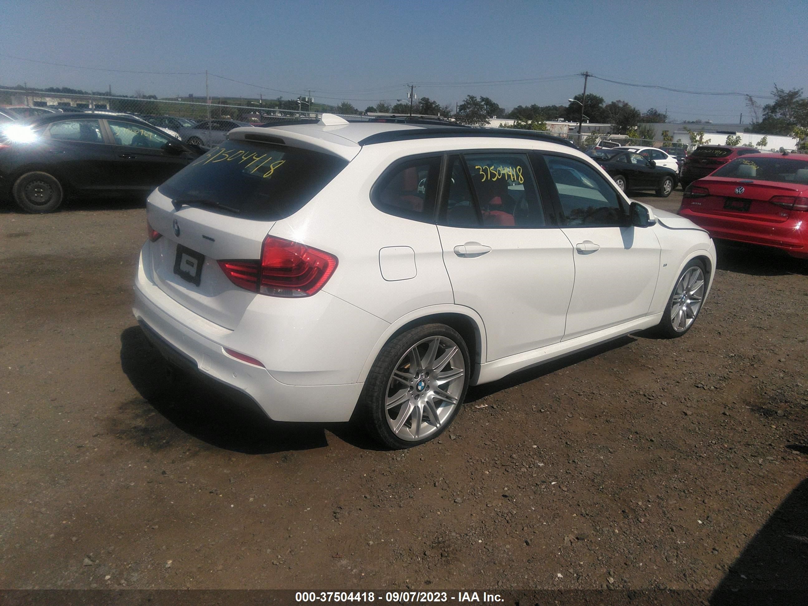 WBAVM5C52EVV92250  bmw x1 2014 IMG 3