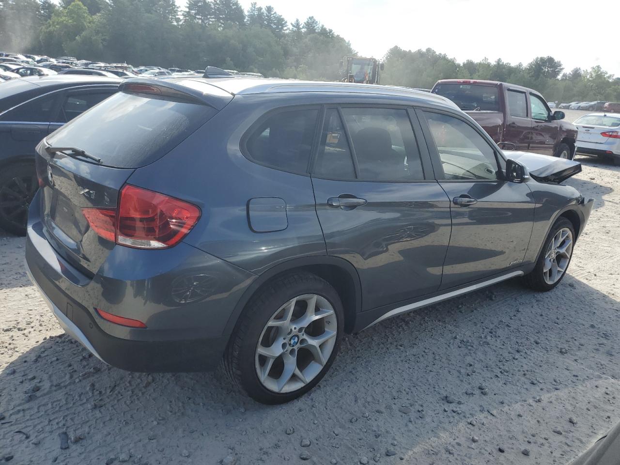 WBAVL1C50FVY37057  bmw x1 2015 IMG 2