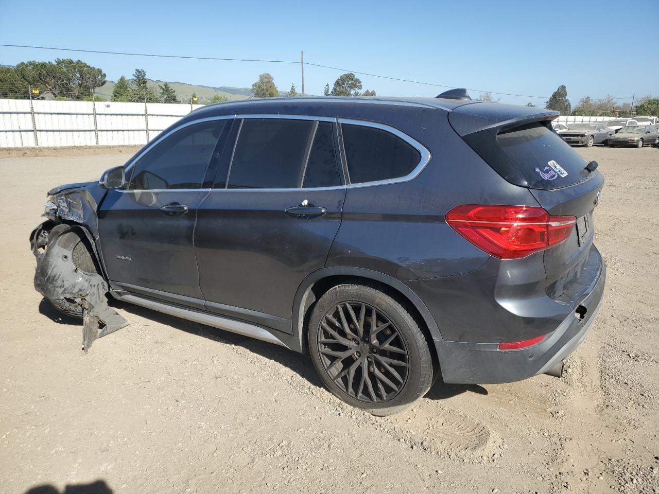 WBXHT3C37GP887456  bmw x1 2015 IMG 1