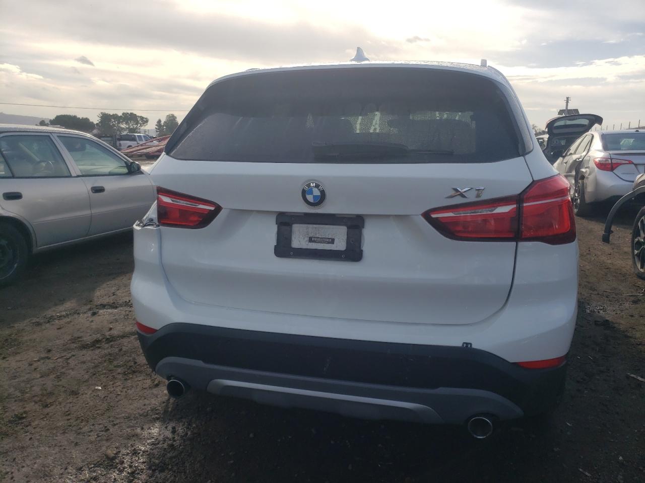 WBXHT3C30H5F71915  bmw x1 2016 IMG 5