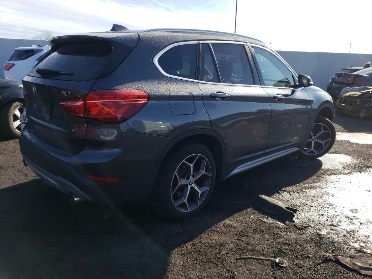 WBXHT3C34J5K25398  bmw x1 2018 IMG 2