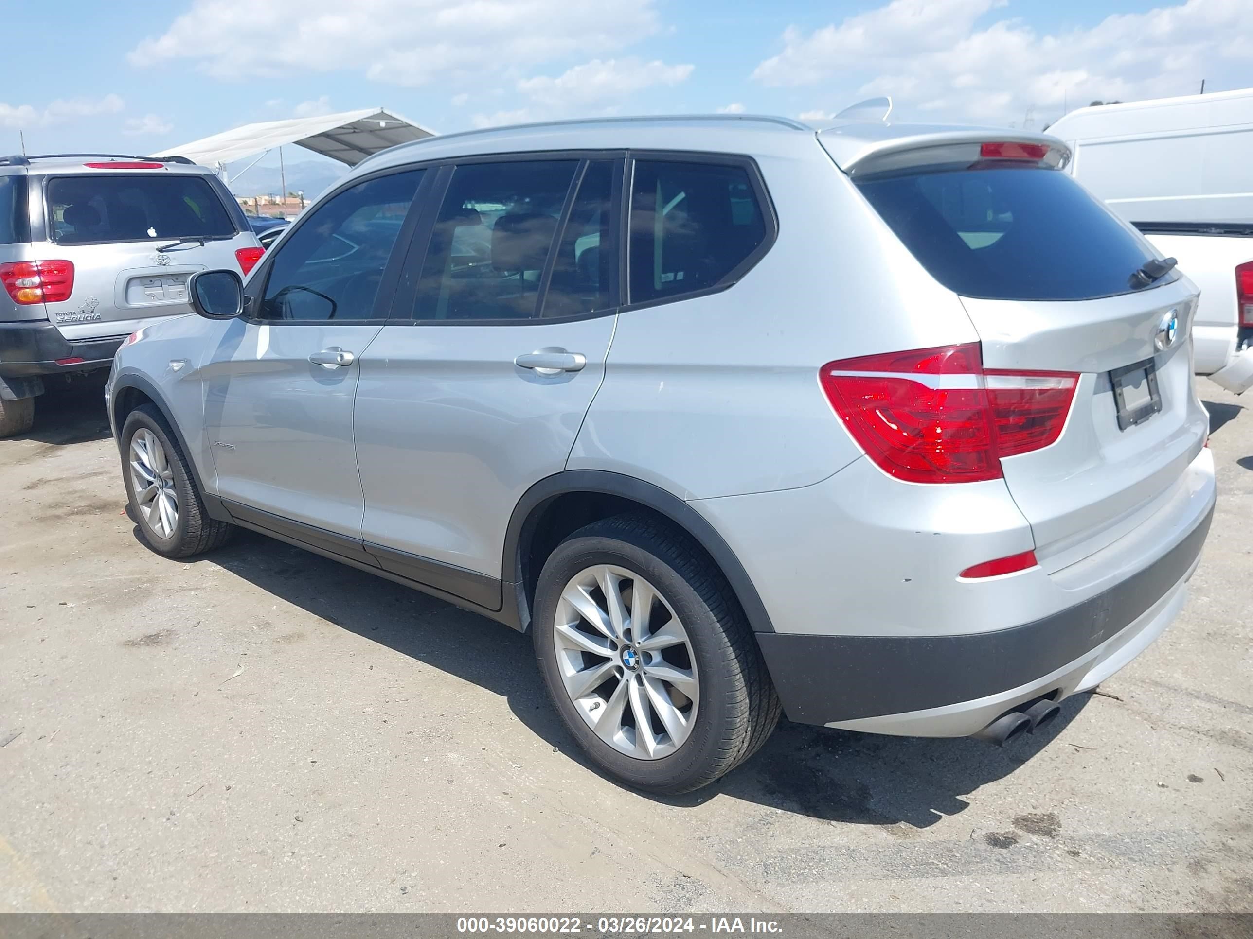 5UXWX9C52D0A16614  bmw x3 2012 IMG 2