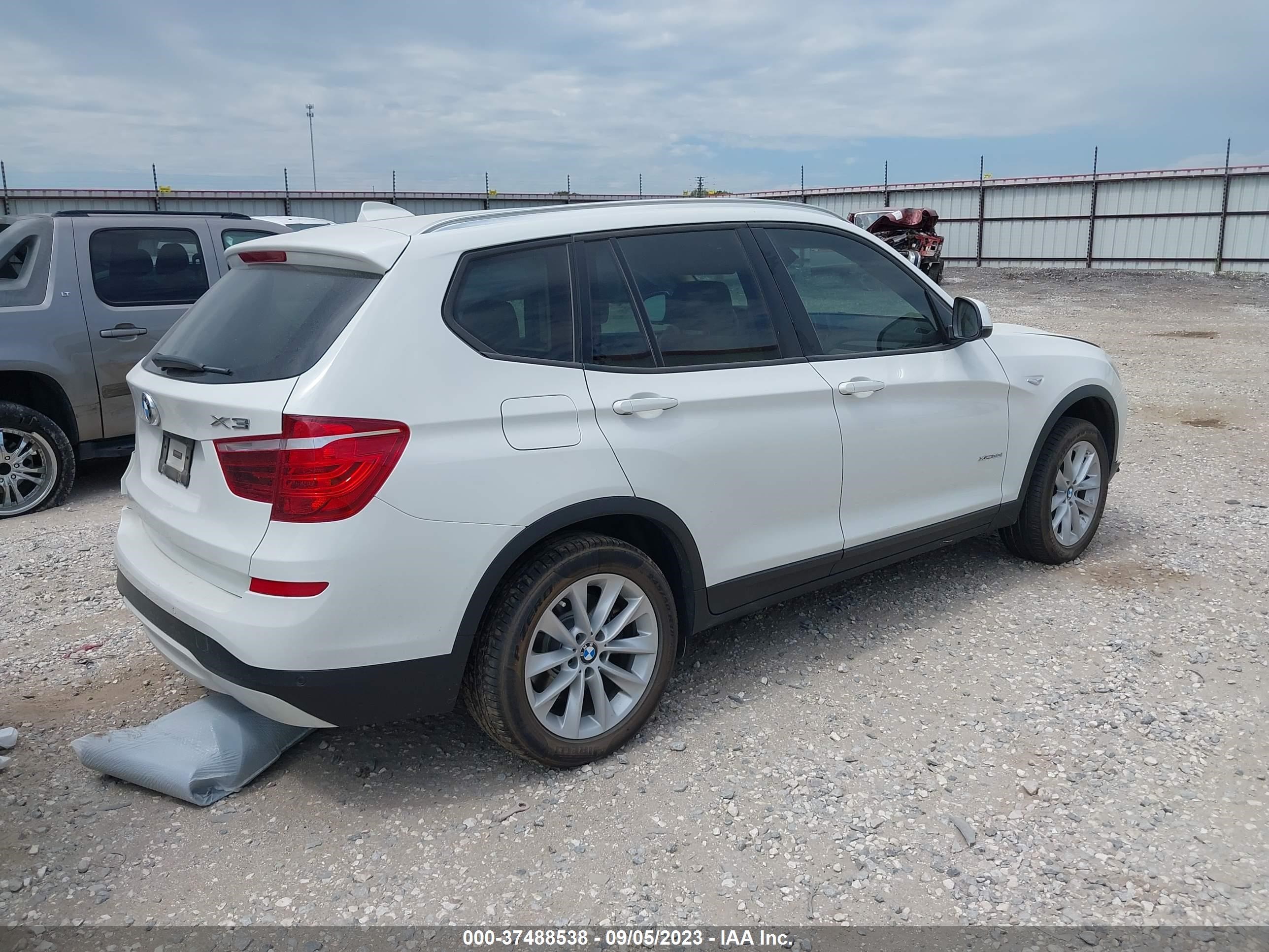 5UXWX9C53G0D89438  bmw x3 2016 IMG 3