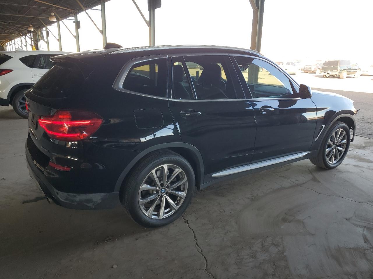 5UXTR7C59KLE88841  bmw x3 2019 IMG 2