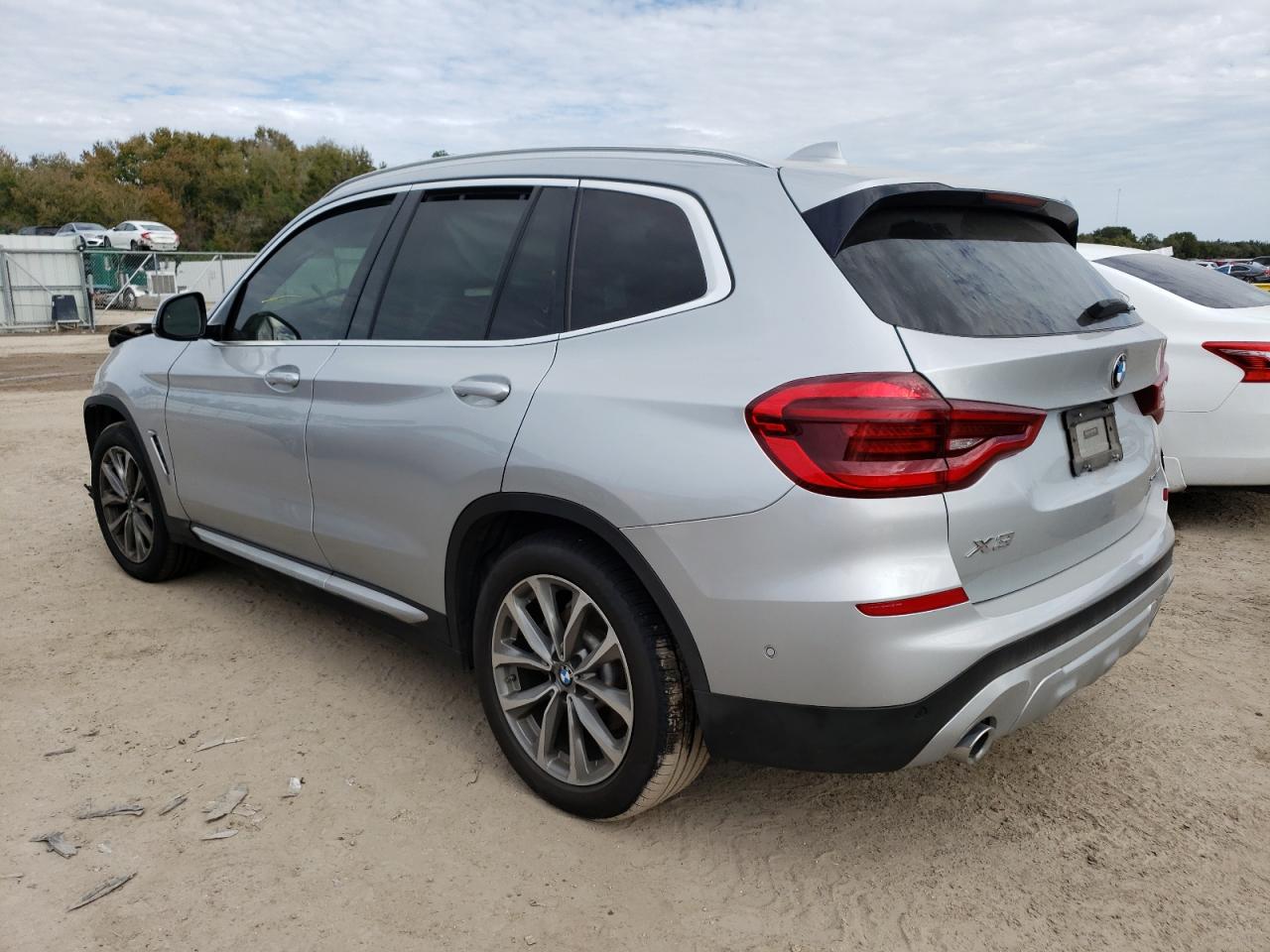 5UXTR7C5XKLF29140  bmw x3 2019 IMG 1