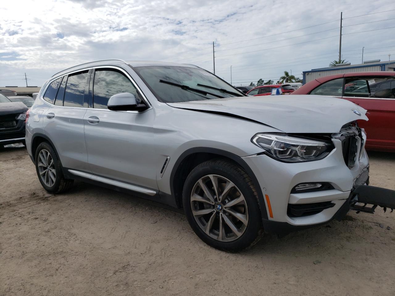 5UXTR7C5XKLF29140  bmw x3 2019 IMG 3