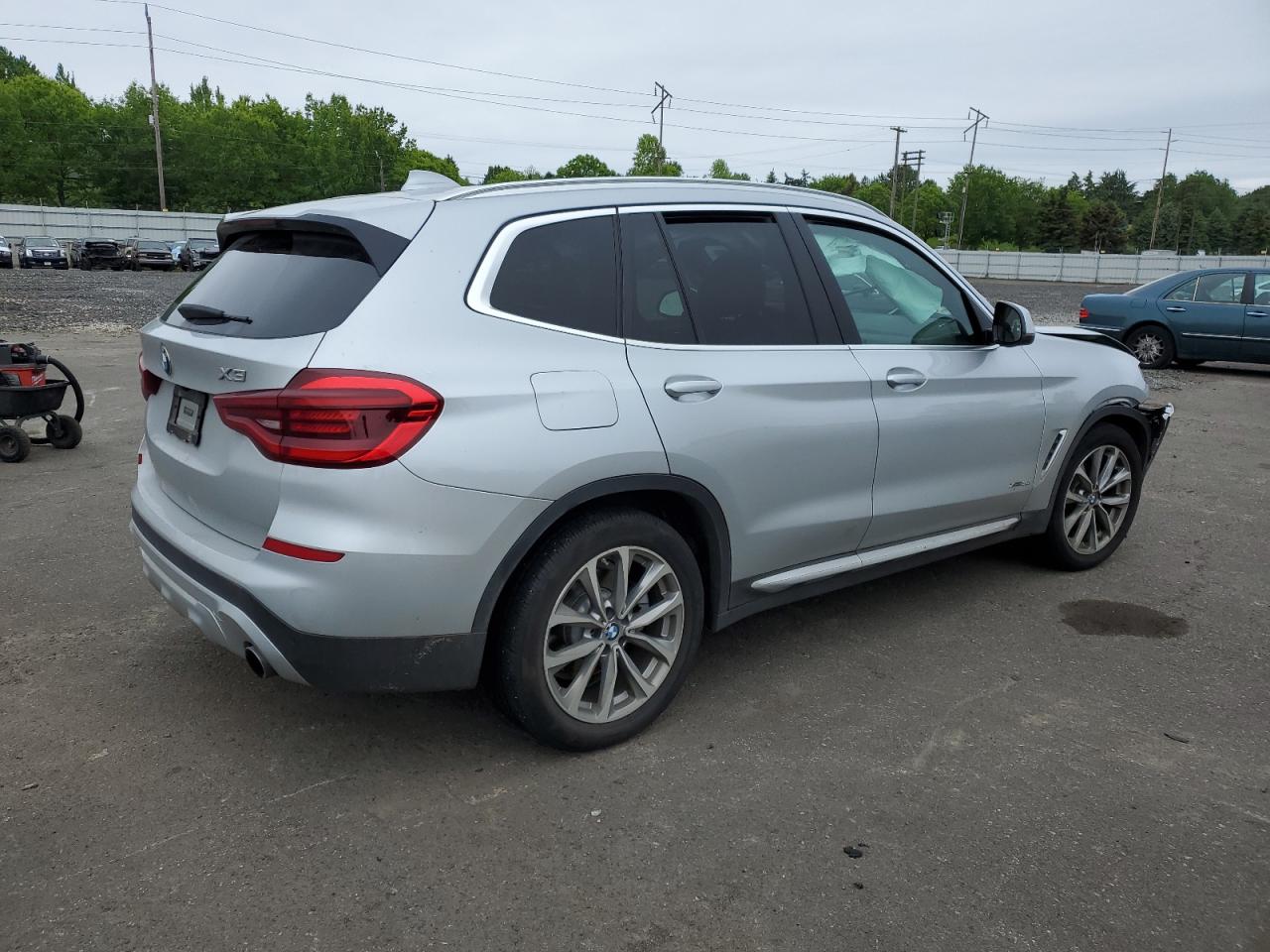 5UXTR9C53JLD62291  bmw x3 2018 IMG 2