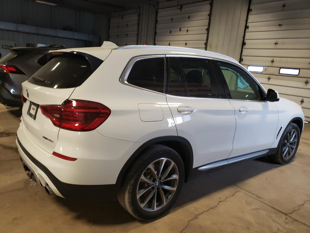 5UXTR9C54JLD74711  bmw x3 2018 IMG 2