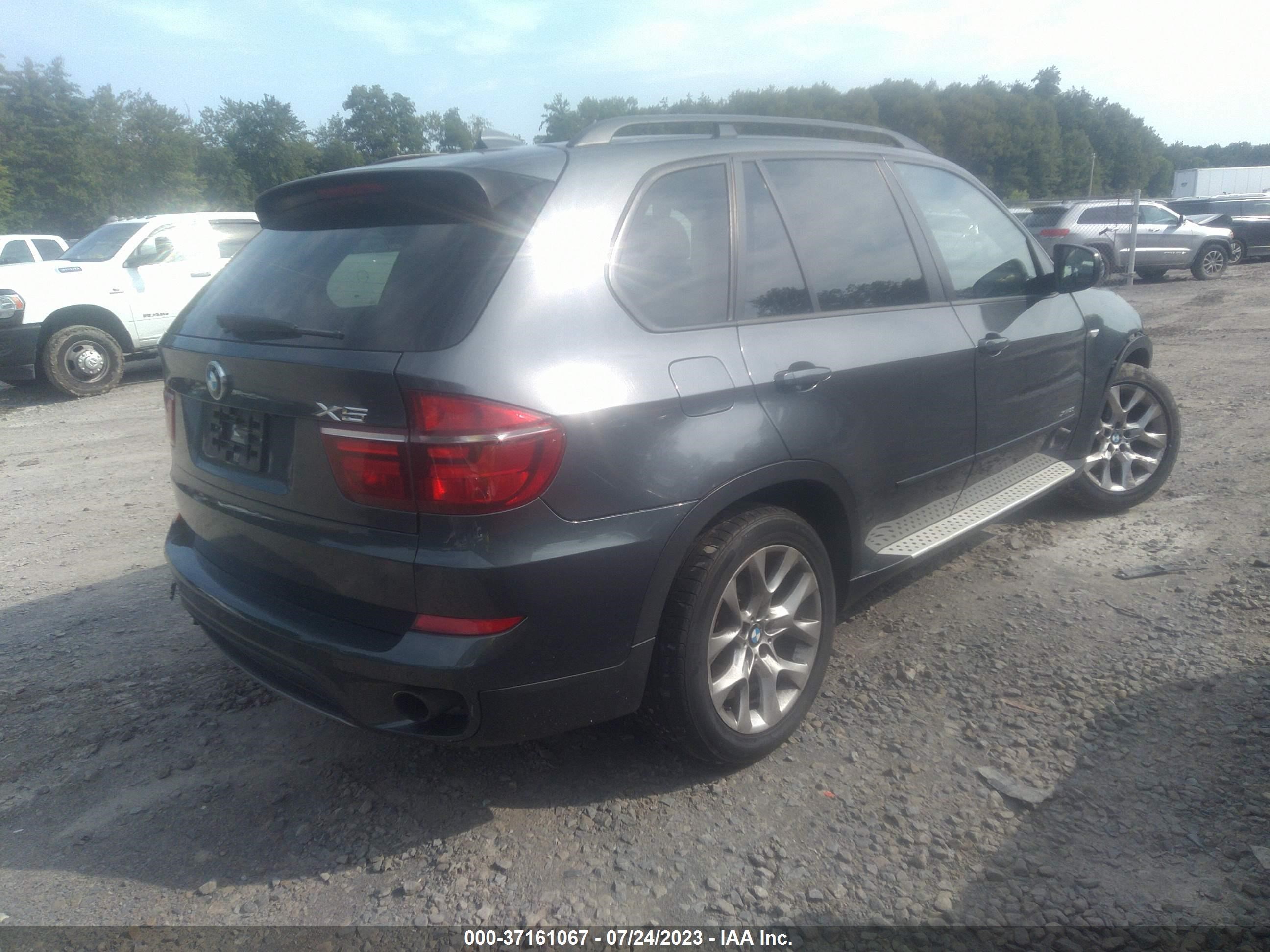 5UXZV4C54CL760649  bmw x5 2011 IMG 3