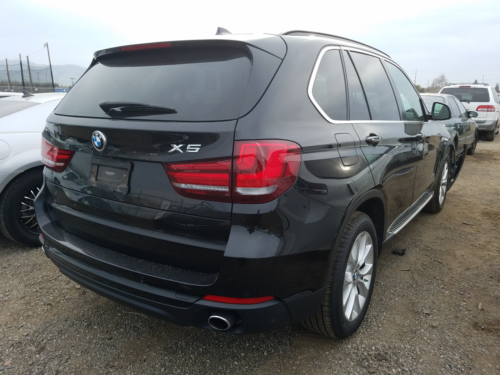 5UXKR0C57G0P23231  bmw  2016 IMG 3