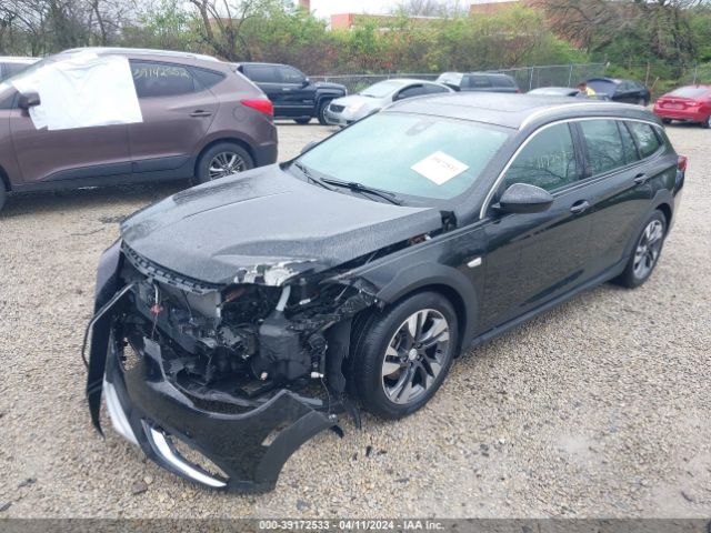 W04GV8SX8J1127108  buick regal tourx 2018 IMG 1