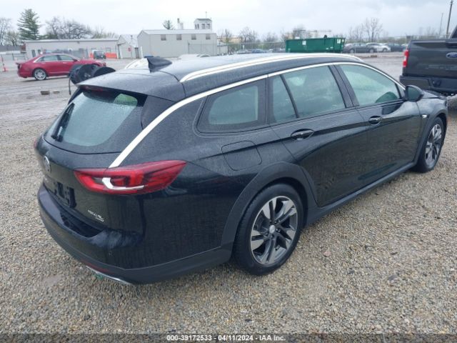 W04GV8SX8J1127108  buick regal tourx 2018 IMG 3