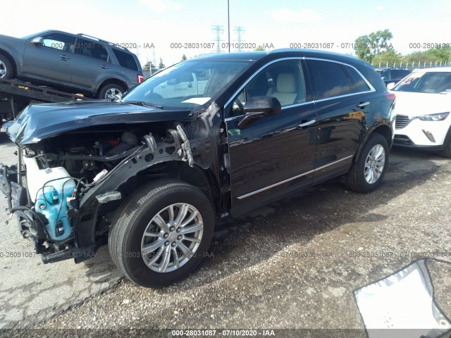 1GYKNARS2HZ135955  cadillac xt5 2017 IMG 1