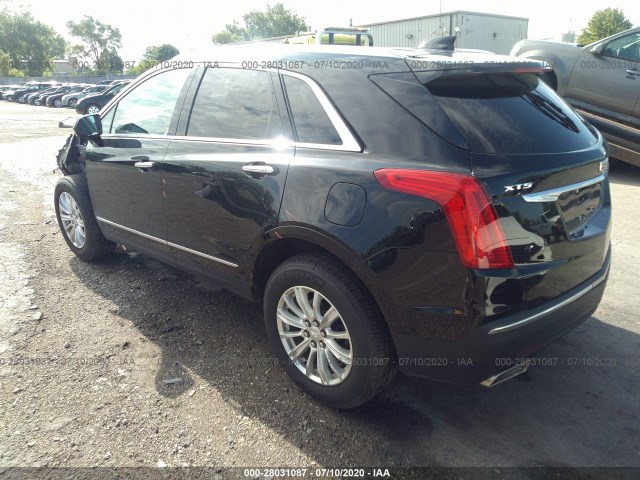 1GYKNARS2HZ135955  cadillac xt5 2017 IMG 2