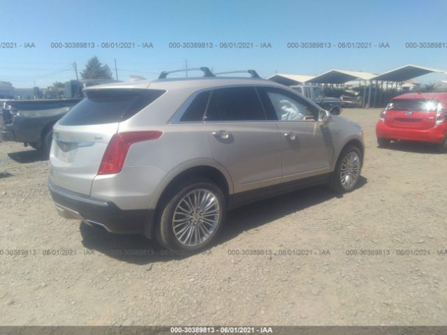 1GYKNFRS2HZ130090  cadillac xt5 2017 IMG 3