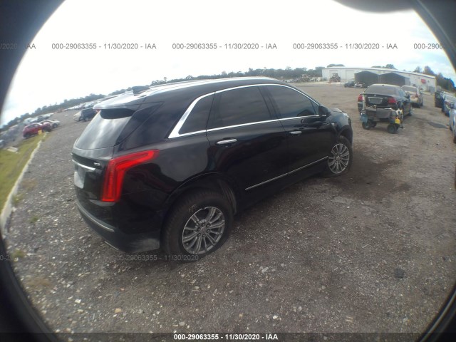 1GYKNDRS9HZ280086  cadillac xt5 2017 IMG 3