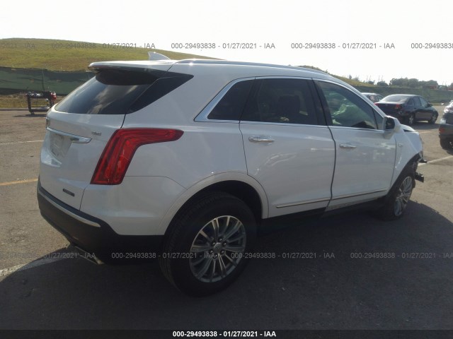 1GYKNCRS4JZ204338  cadillac xt5 2018 IMG 3