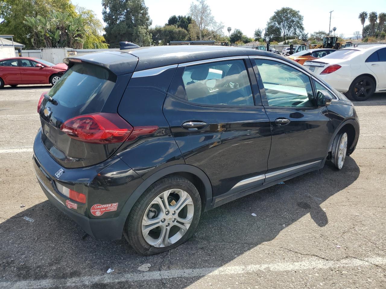 1G1FW6S05H4187421  chevrolet bolt 2017 IMG 2