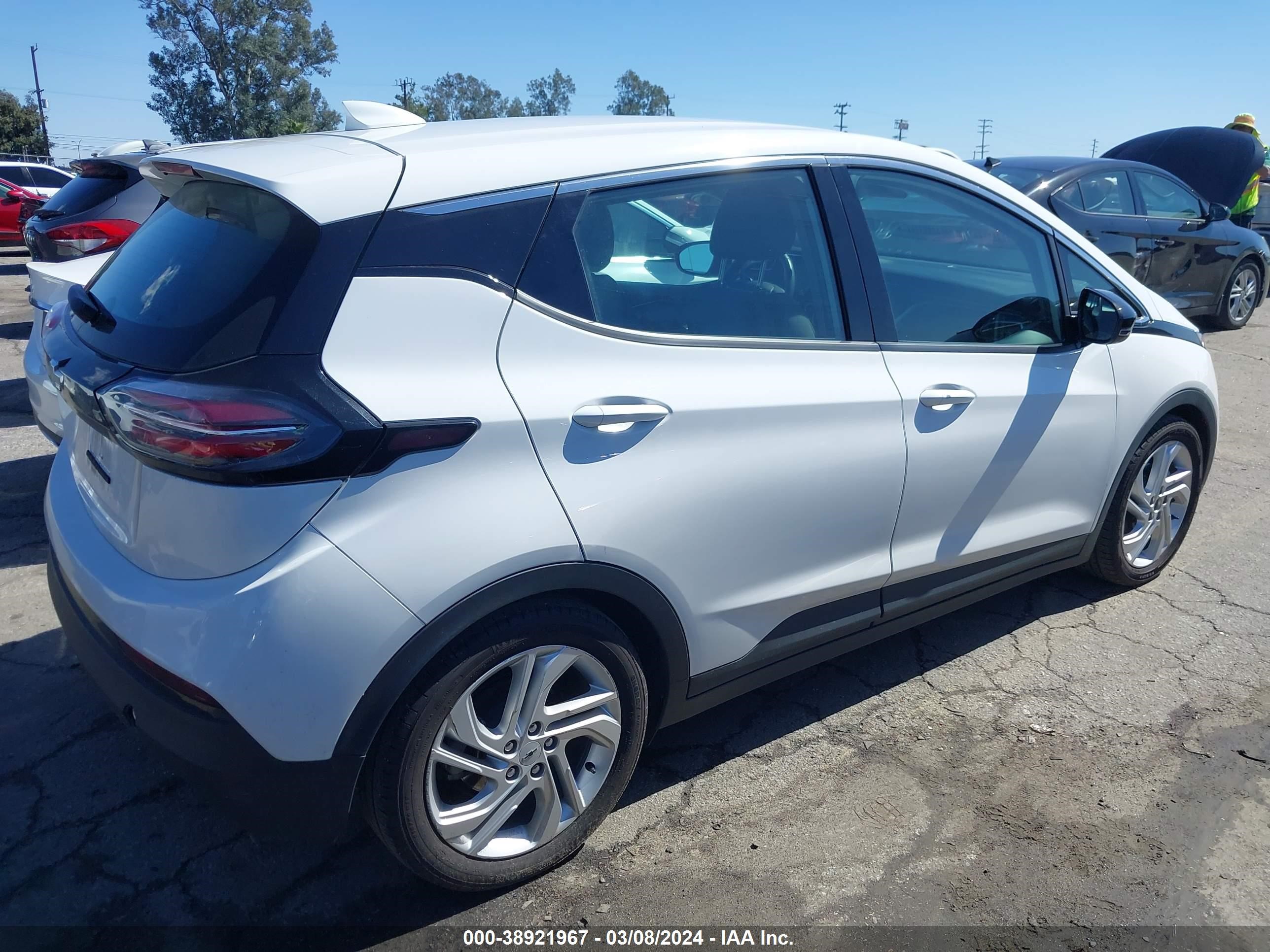 1G1FW6S08P4114901  chevrolet bolt ev 2022 IMG 3