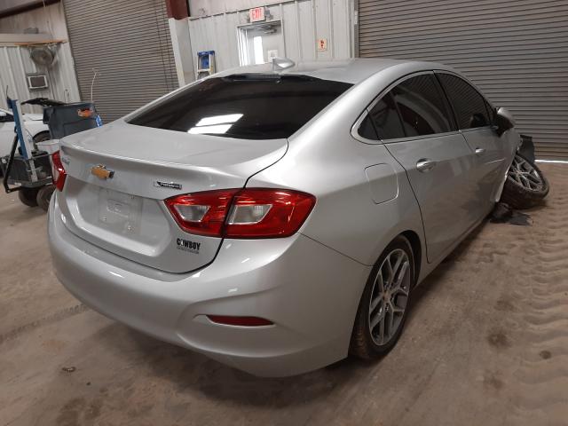 1G1BF5SM2J7104141  chevrolet cruze prem 2018 IMG 3