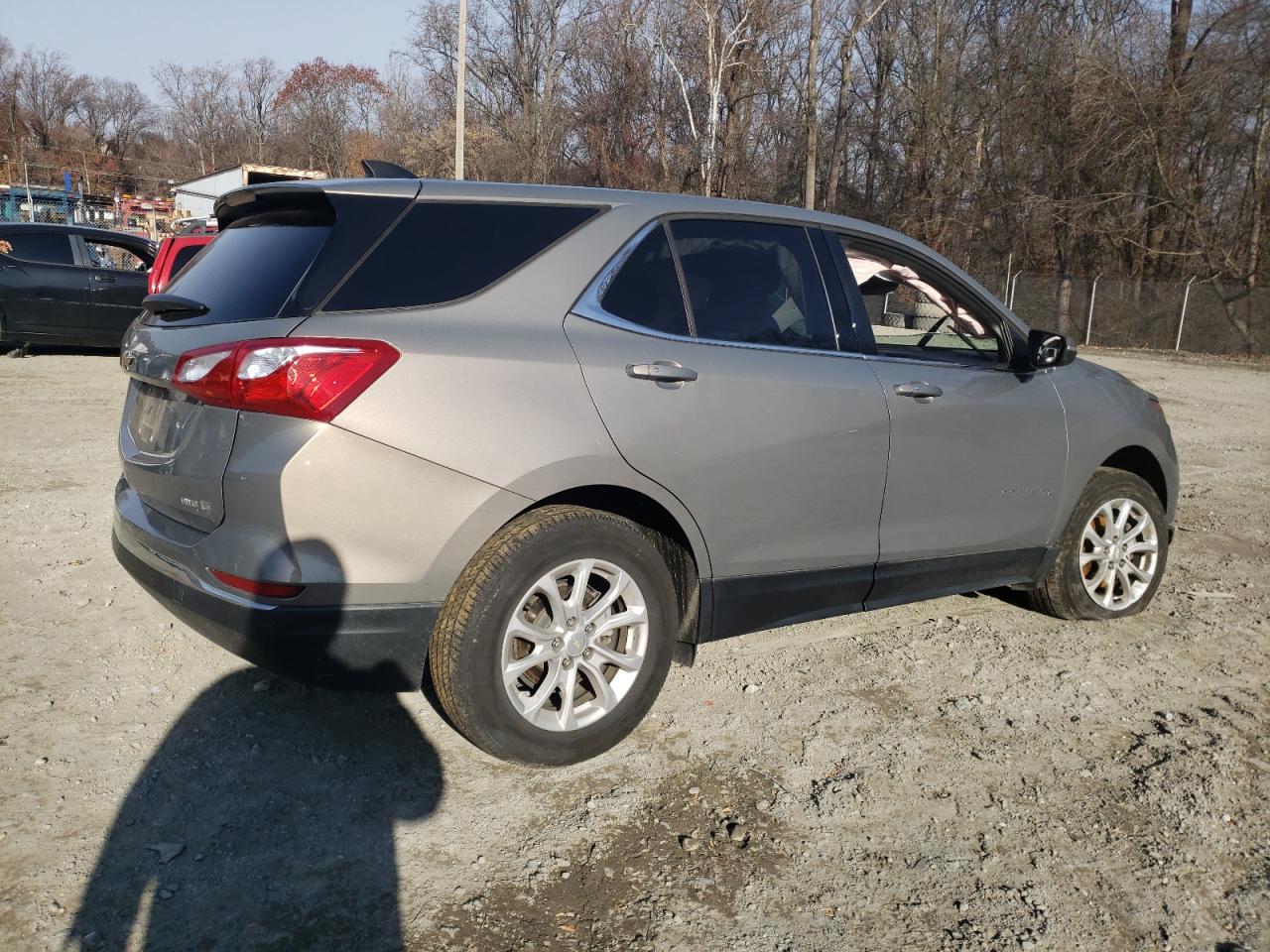 3GNAXSEV2JL112939  chevrolet equinox 2017 IMG 2