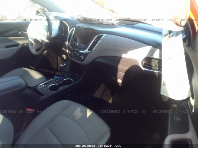 2GNAXWEX0J6320573  chevrolet equinox 2018 IMG 4