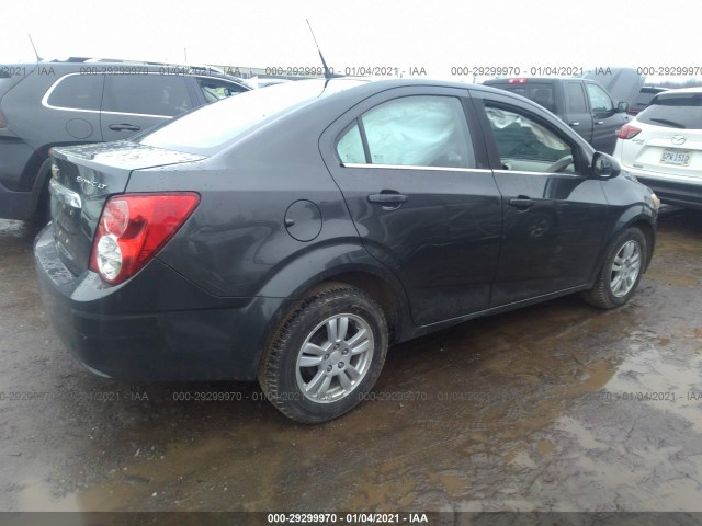 1G1JC5SH1E4135573  chevrolet sonic 2014 IMG 3