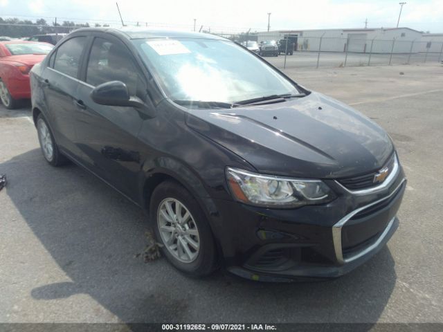 1G1JD5SH7J4138713  chevrolet sonic 2018 IMG 0