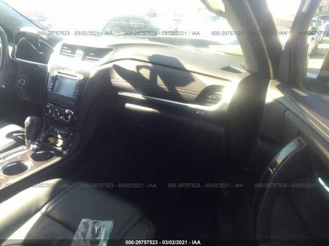 1GNKVJKD7HJ320834  chevrolet traverse 2017 IMG 4