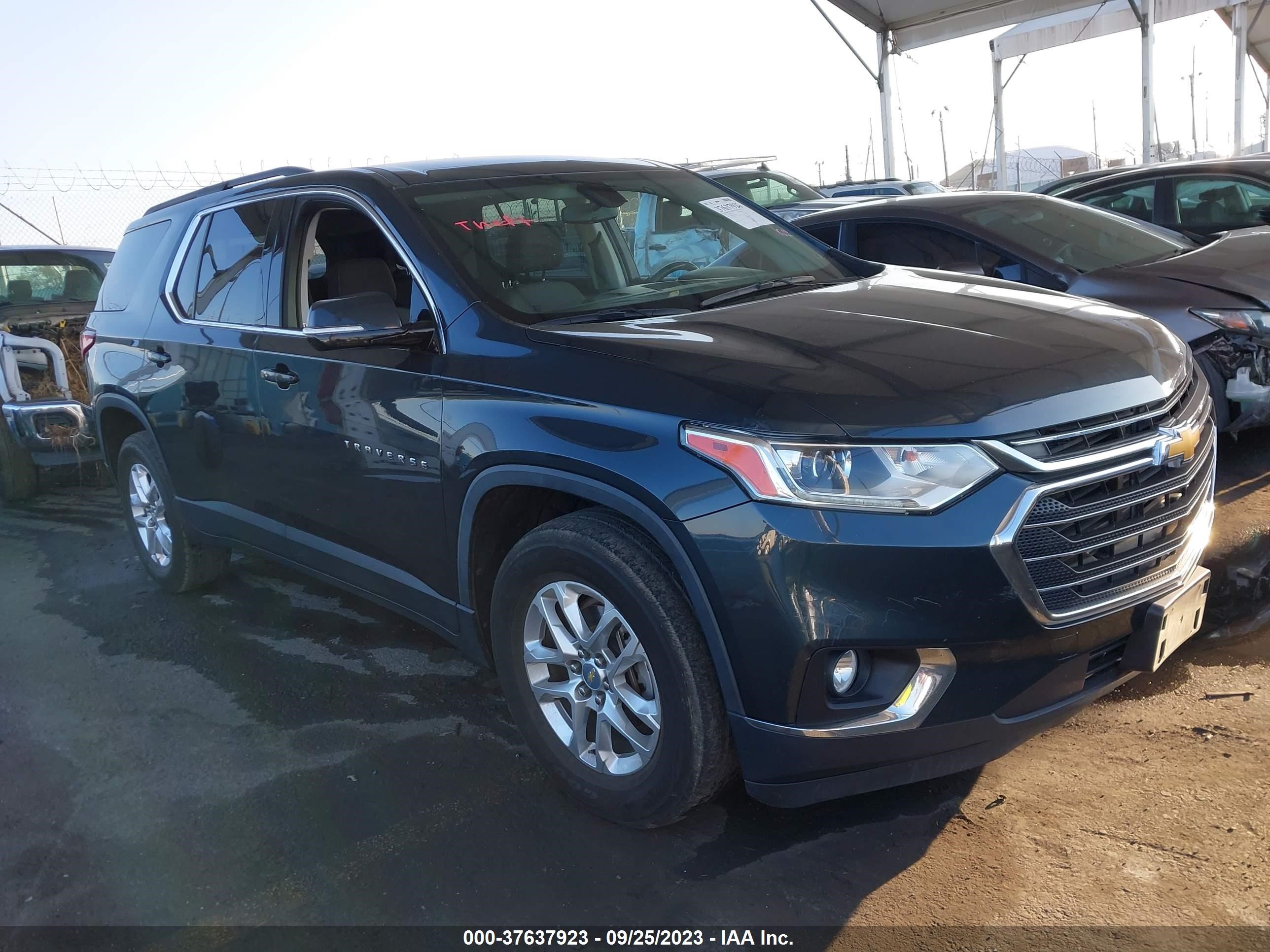 1GNERGKW9KJ287610  chevrolet traverse 2019 IMG 0