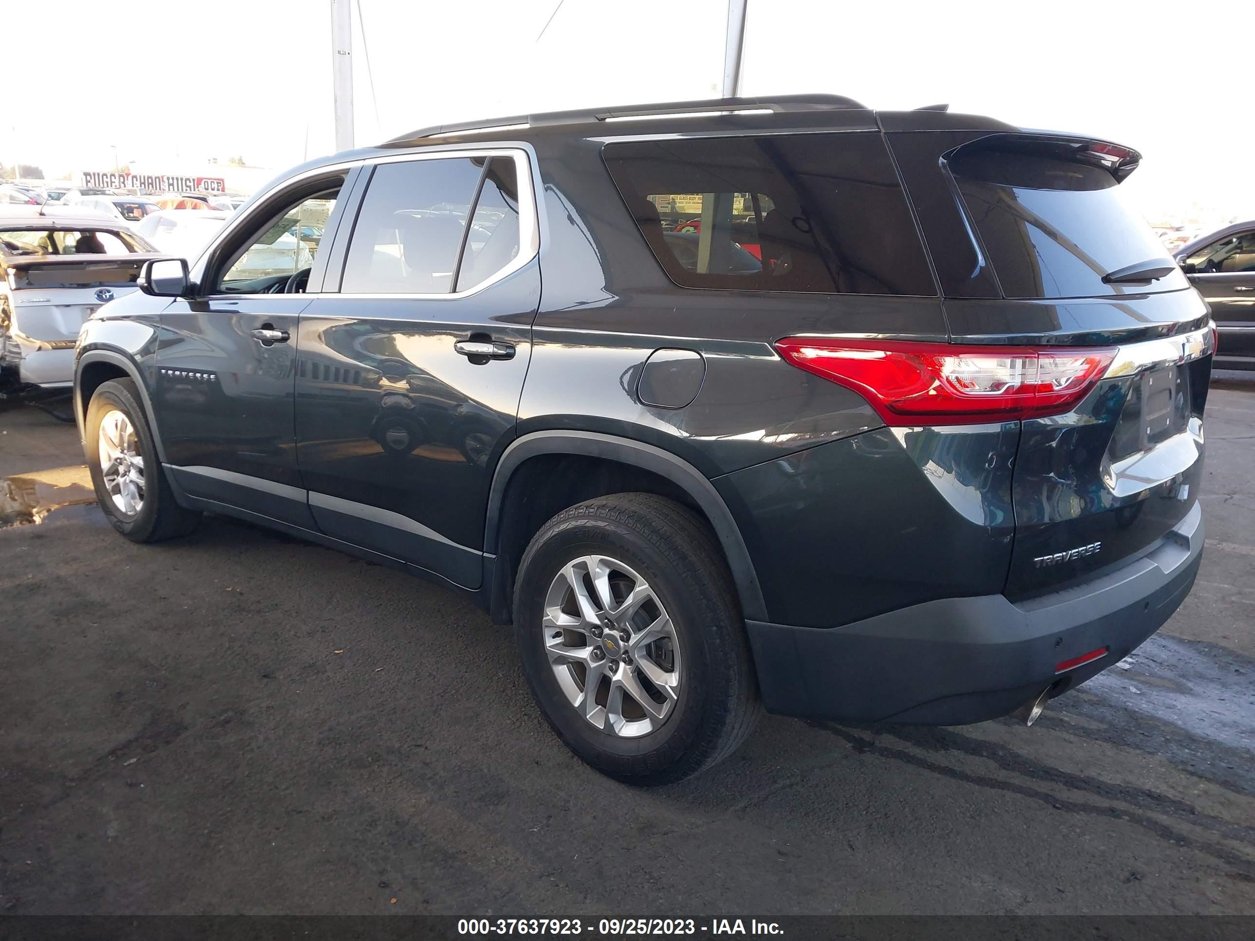 1GNERGKW9KJ287610  chevrolet traverse 2019 IMG 2