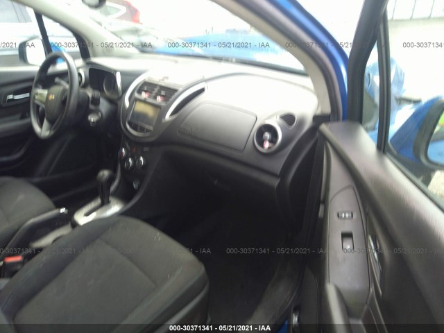 KL7CJNSB2GB761887  chevrolet trax 2016 IMG 4