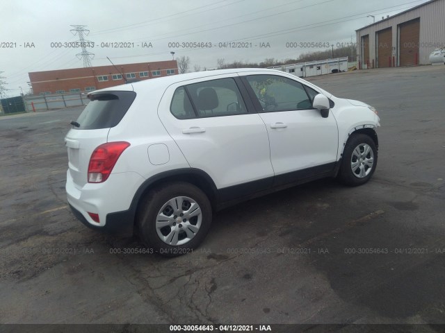 KL7CJKSB5HB172073  chevrolet trax 2017 IMG 3