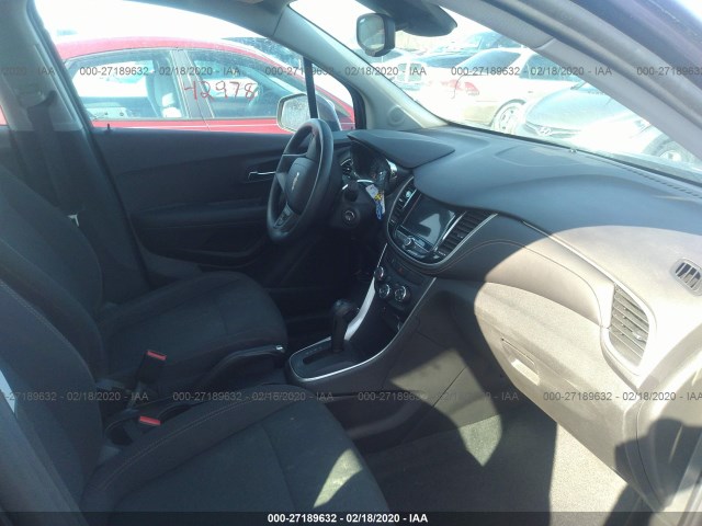 3GNCJKSB1JL411777  chevrolet trax 2018 IMG 4