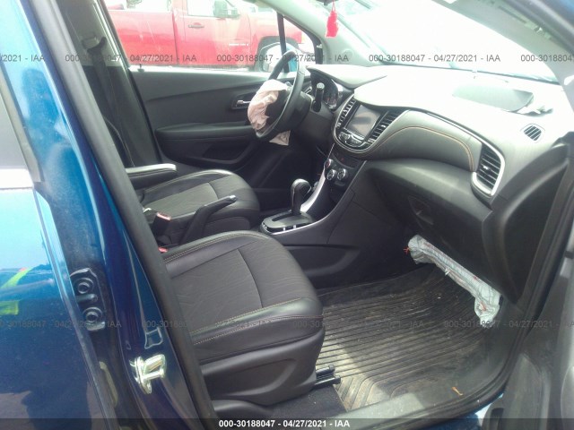 3GNCJLSB2LL150717  chevrolet trax 2020 IMG 4