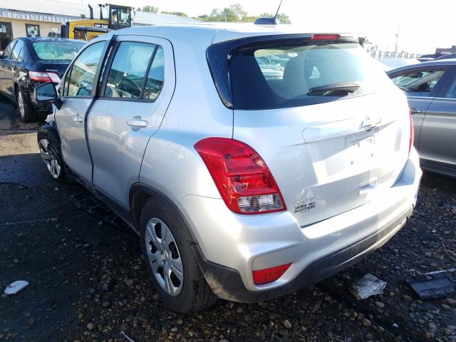 KL7CJKSB7JB523930  chevrolet trax ls 2018 IMG 2