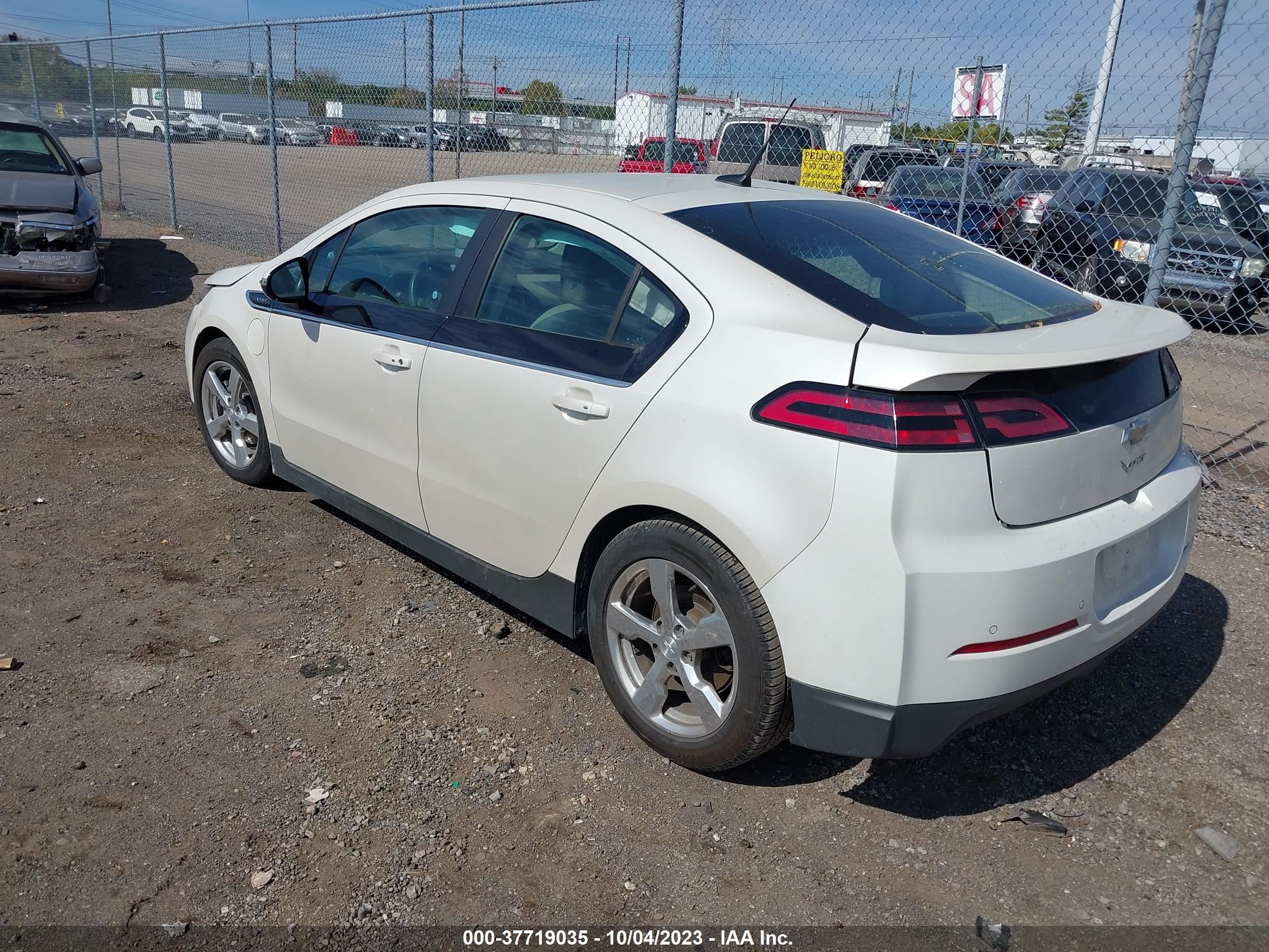 1G1RD6E43DU126385  chevrolet volt 2013 IMG 2