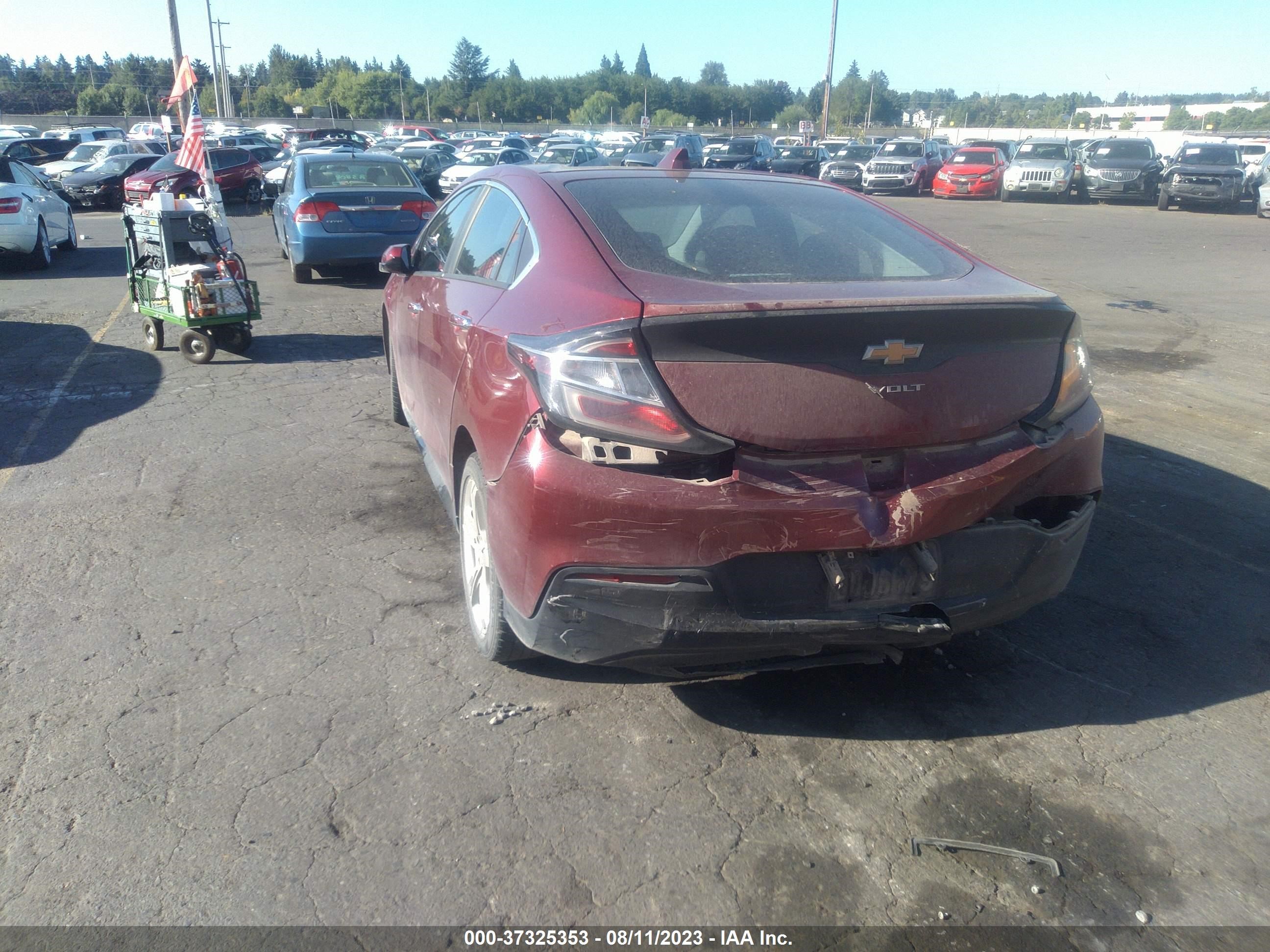 1G1RA6S57HU137272  chevrolet volt 2017 IMG 2