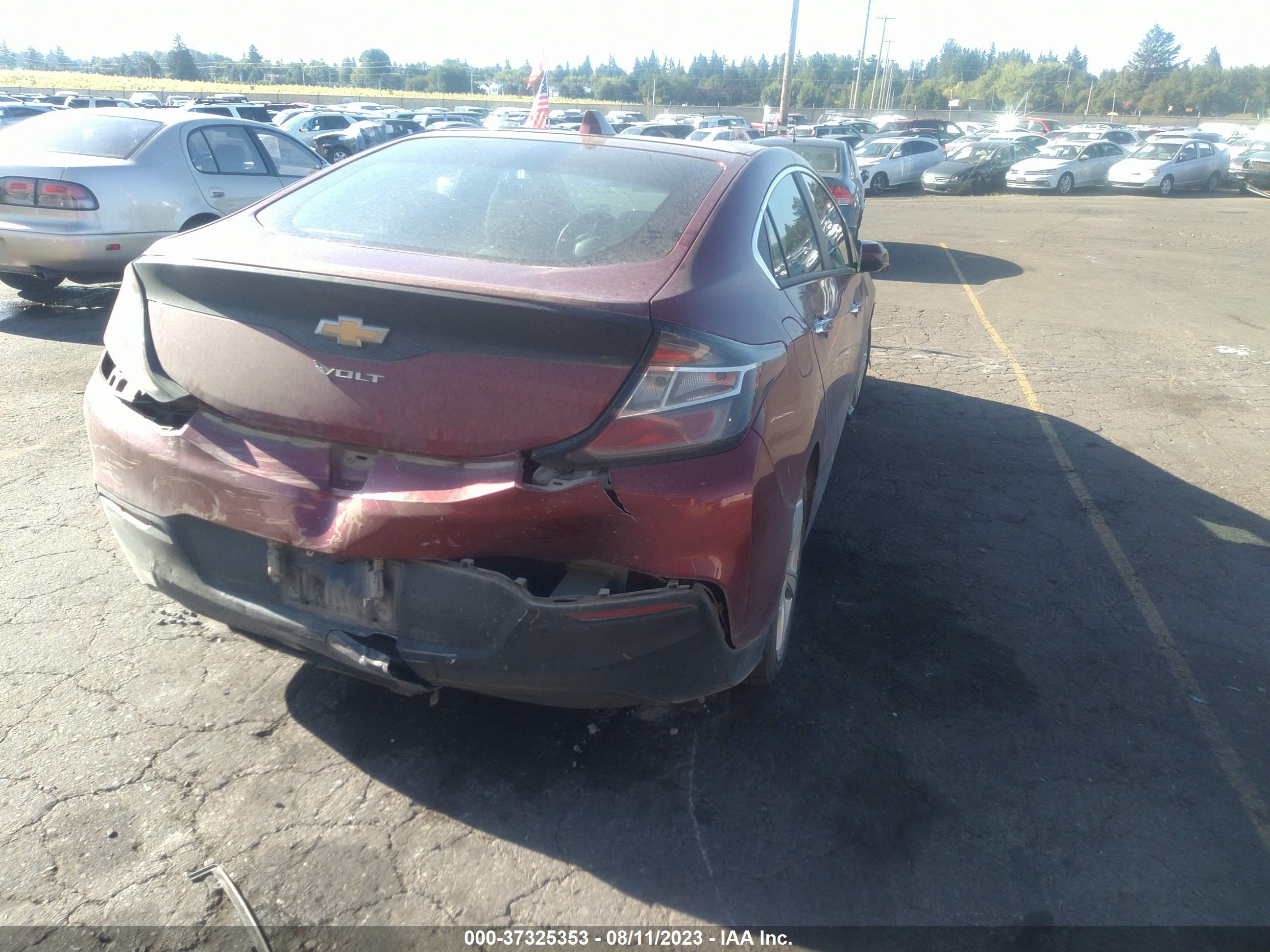 1G1RA6S57HU137272  chevrolet volt 2017 IMG 3