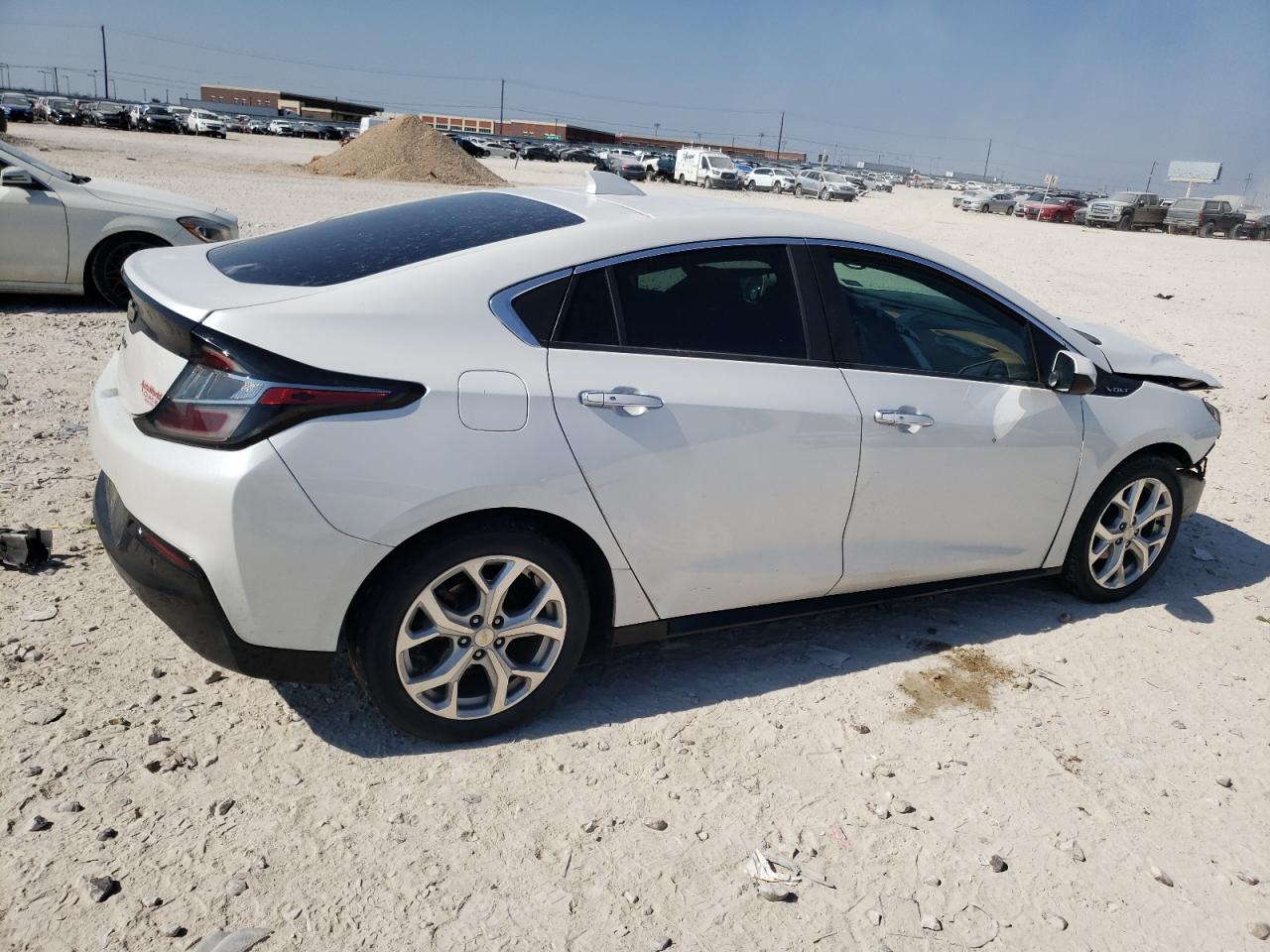 1G1RD6S51HU120684  chevrolet volt 2016 IMG 2