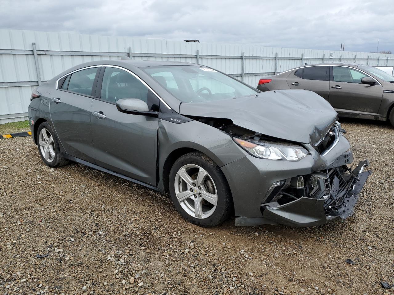 1G1RC6S50HU210153  chevrolet volt 2017 IMG 3