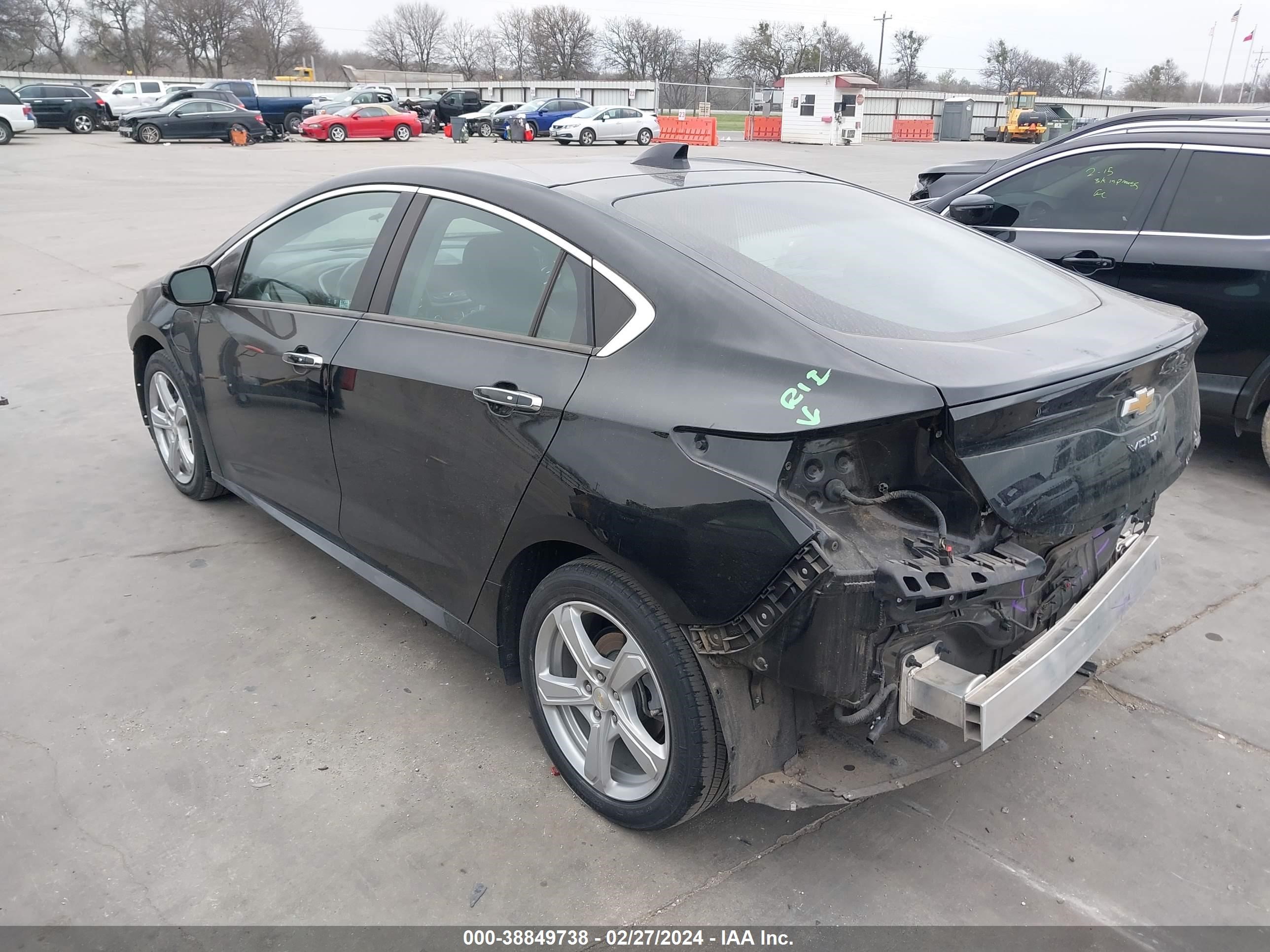 1G1RC6S52JU152259  chevrolet volt 2018 IMG 2